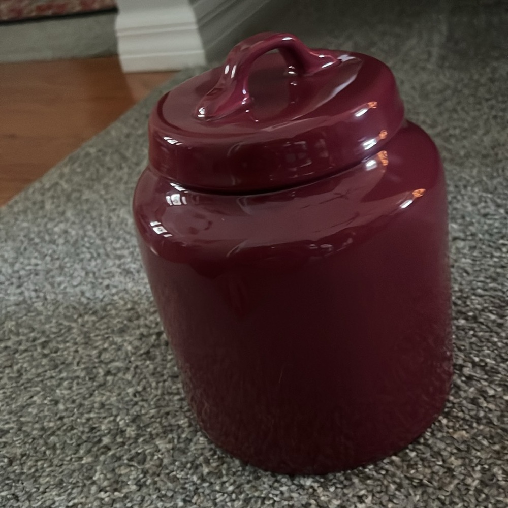New Rae Dunn cookie jar - Picture 2 of 7